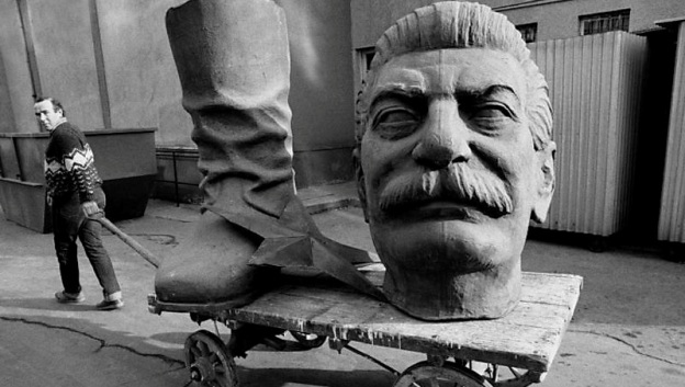 stalin-statue