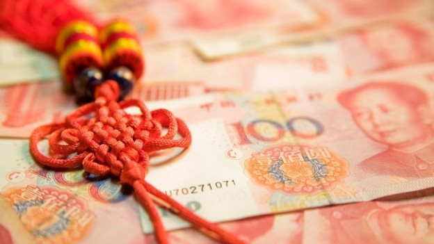 RMB-with-Chinese-Knot